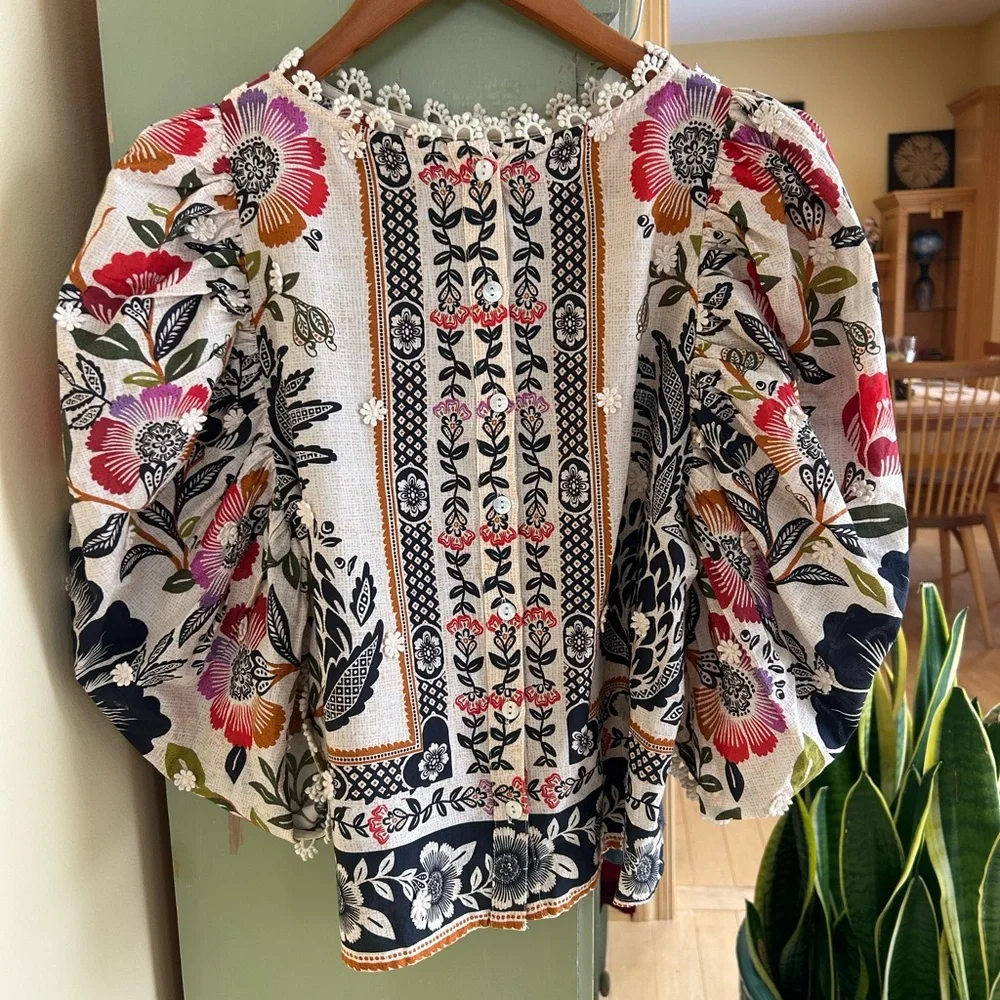 FARM Rio Romantic Garden Blouse 100% Cotton Tan w/Tropical Floral Print Sz Small - Picture 7 of 14